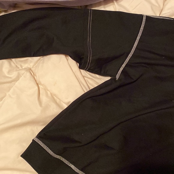 Romwe black crew neck! Size m!! - Picture 2 of 3